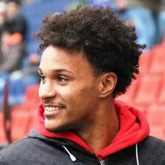 Valentino Lazaro height profile photo