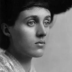 Vanessa Bell height profile photo