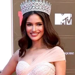 Vartika Singh height profile photo
