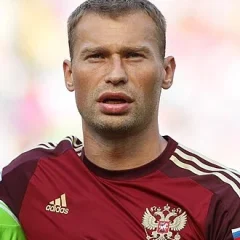 Vasili Berezutski height profile photo