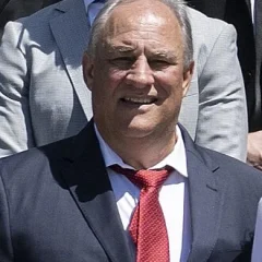 Vic Fangio height profile photo