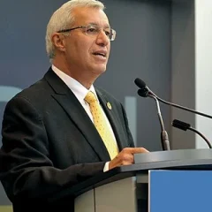 Vic Fedeli height profile photo