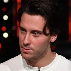 Victor Crone height profile photo