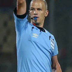 Victor Gomes height profile photo