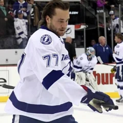 Victor Hedman height profile photo