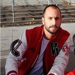 Víctor Vázquez (footballer, born 1987) height profile photo