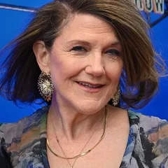 Victoria Clark height profile photo