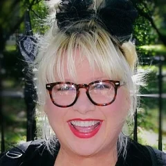 Victoria Jackson height profile photo