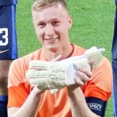 Viljami Sinisalo height profile photo
