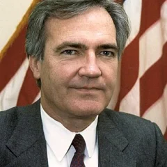 Vince Foster height profile photo