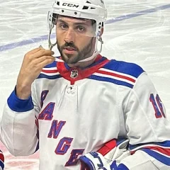 Vincent Trocheck height profile photo