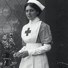 Violet Jessop height profile photo