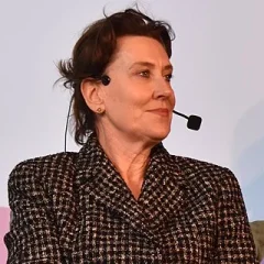 Virginia Trioli height profile photo