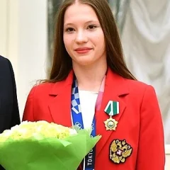 Vladislava Urazova height profile photo