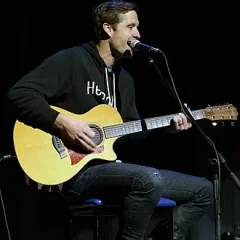 Walker Hayes height profile photo
