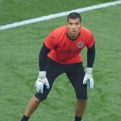 Walter Benítez (footballer) height profile photo