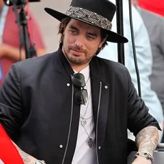 Waylon (singer) height profile photo