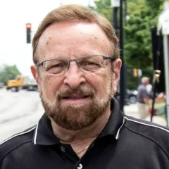 Wayne Messmer height profile photo
