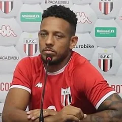 Wellington (footballer, born 1988) height profile photo