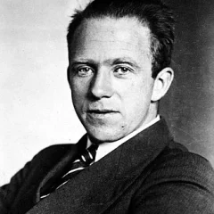 Werner Heisenberg height profile photo
