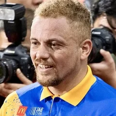 Wes Brown height profile photo
