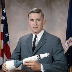 William Anders height profile photo