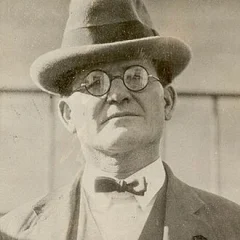 William King Hale height profile photo