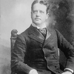 William Kissam Vanderbilt height profile photo