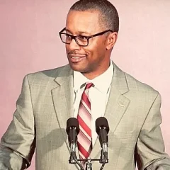 Willie Taggart height profile photo