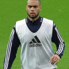 Winston Reid height profile photo