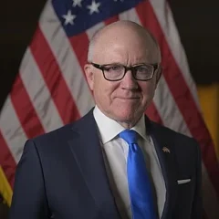 Woody Johnson height profile photo