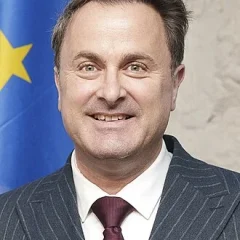 Xavier Bettel height profile photo