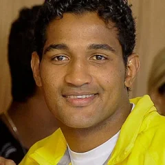Yamaguchi Falcão height profile photo