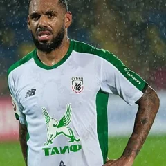 Yann M'Vila height profile photo