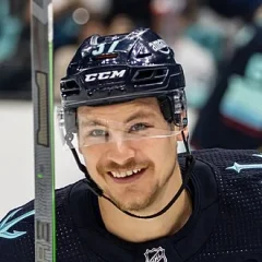 Yanni Gourde height profile photo
