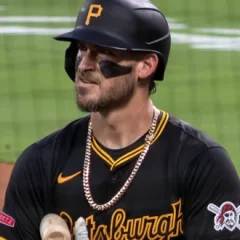 Yasmani Grandal height profile photo