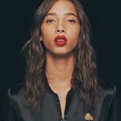 Yasmin Wijnaldum height profile photo