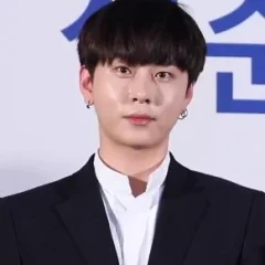 Yong Jun-hyung height profile photo