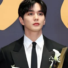 Yoo Seung-ho height profile photo