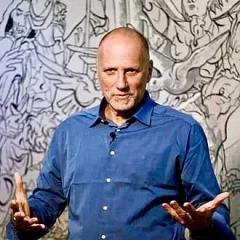 Yossi Ghinsberg height profile photo