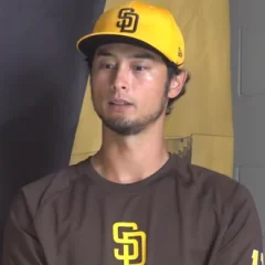Yu Darvish height profile photo