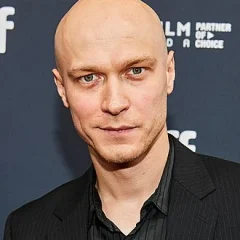 Yura Borisov height profile photo