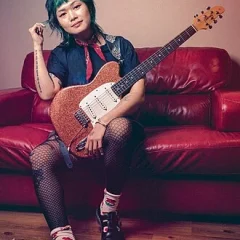 Yvette Young height profile photo