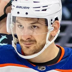 Zach Hyman height profile photo