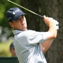 Zach Johnson height profile photo