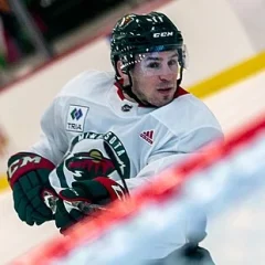 Zach Parise height profile photo
