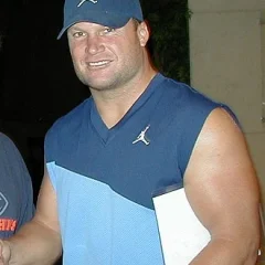 Zach Thomas height profile photo