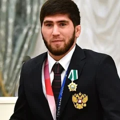 Zaur Uguev height profile photo