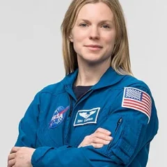 Zena Cardman height profile photo
