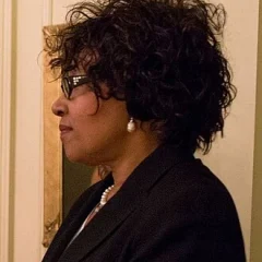Zenani Mandela-Dlamini height profile photo